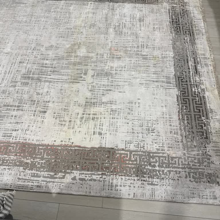 Aldığım Halıdaki Lekeler Çıkmıyor, Ücret İadesi Talep Ediyorum