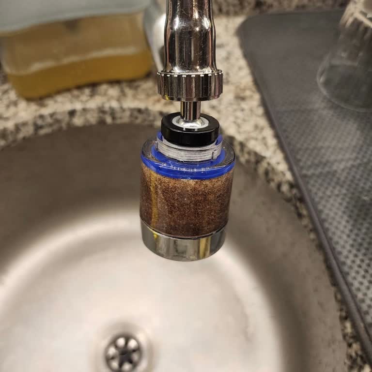 Kadıköy'de 2 Yıldır Süren Kirli Su Sorunu Sağlığımızı Tehdit Ediyor