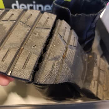 Kusurlu Ayakkabıya Çözüm Sunulmadı, Müşteri Memnuniyetsizliği