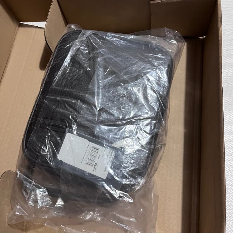 Yanlış Ürün Gönderimi Ve Çözüm Eksikliği: Sipariş Edilen Ayakkabı Yerine Erkek Çantası Geldi