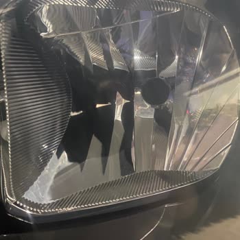 Arabam.com'dan Alınan Aracın Farları Eksik Çıktı, Mağduriyet Yaşadım