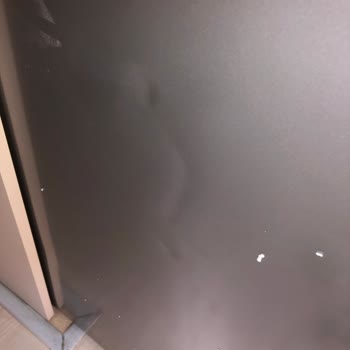 Yaşar Mobilya Arçelik Servisinden Teslim Edilen Hasarlı Buzdolabı Ve Çözüm Sürecindeki Mağduriyet