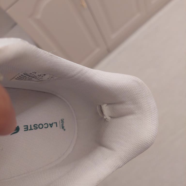 Kısa Sürede Yırtılan Ayakkabı İçin Değişim Veya İade Talebi Ve İlgisiz Müşteri Hizmetleri