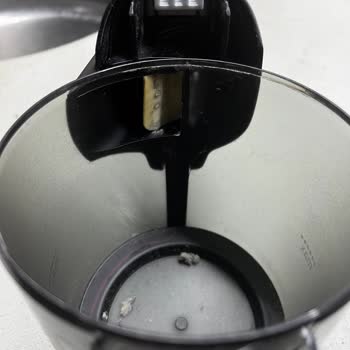 Bosch Unlimited 7 Süpürgede Kronik Çöp Haznesi Sorunu