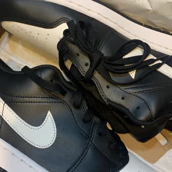 Ezilmiş Kutu, Farklı Bağcık Ve Üretim Hatalı Ayakkabı Gönderildi