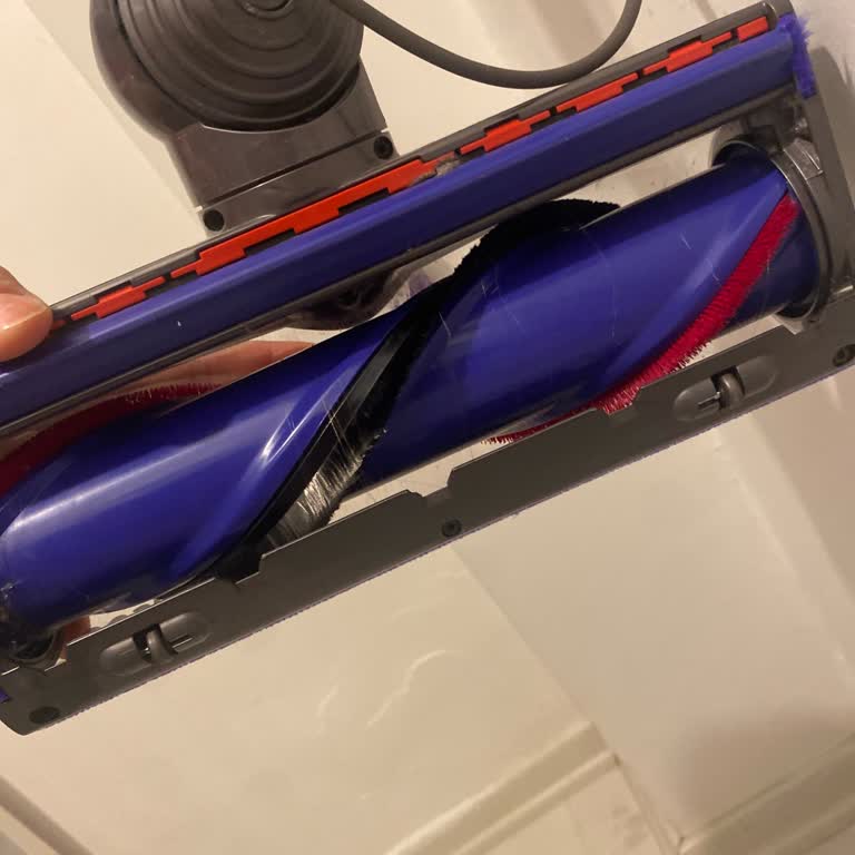 Dyson Süpürgeme Uyumsuz Başlık Gönderildi Ve Müşteri Hizmetleri Yardımcı Olmadı