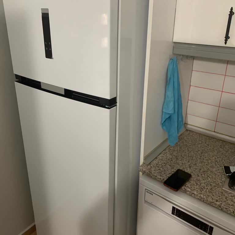 Yeni Alınan Buzdolabının Ezikli Teslim Edilmesi Ve Değişim Talebi