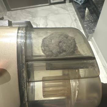Servisten Temiz Teslim Ettiğim Süpürgem Çizik Ve Kirli Döndü
