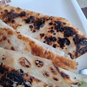 Antik Köfte’de İlgisiz Personel Ve Yanık Kahvaltı Mağduriyeti