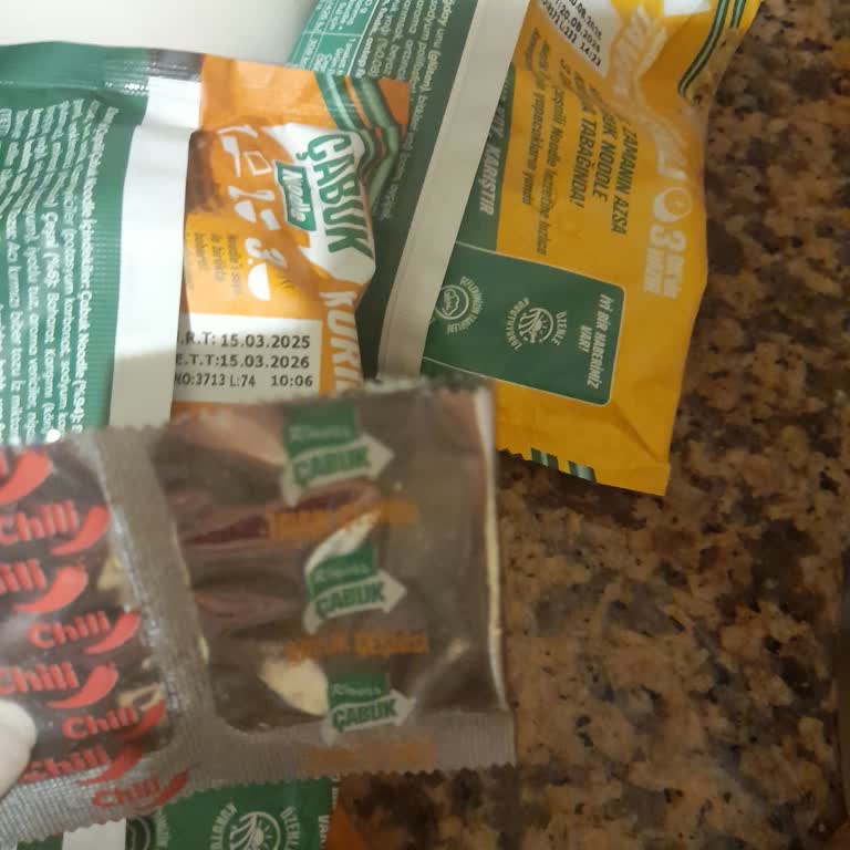 Knorr Noodle Ürünlerinde Açılmış Sos Paketi Ve Plastik Koku Sorunu
