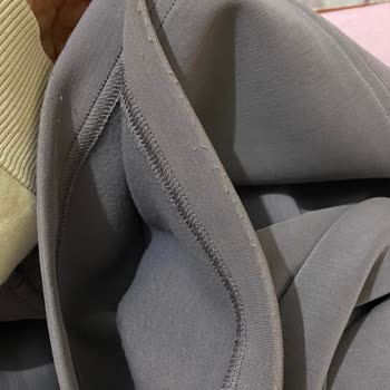 İlk Kullanımda Tüylenen Eşofman Altı Hayal Kırıklığı Yarattı