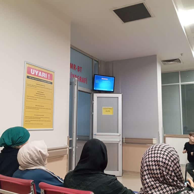 Acil Serviste Güvenlik Görevlisinin Kaba Ve Şiddet İçeren Davranışı Nedeniyle Mağduriyet