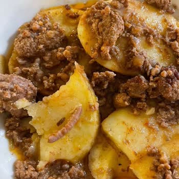 Yemeklerde Hijyen Sorunu Ve İlgisiz Denetimlerden Şikayetçiyiz