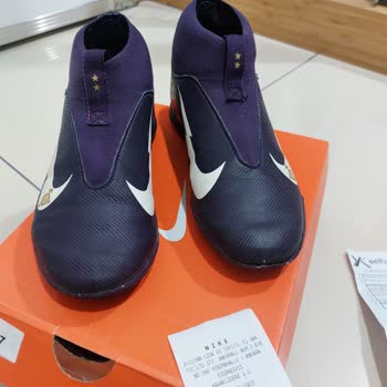 Yeni Alınan Nike Çocuk Halı Saha Ayakkabısında Hızlı Deformasyon Ve Ürün Kalite Sorunu