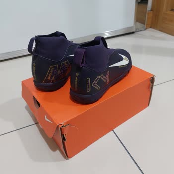 Yeni Alınan Nike Çocuk Halı Saha Ayakkabısında Hızlı Deformasyon Ve Ürün Kalite Sorunu