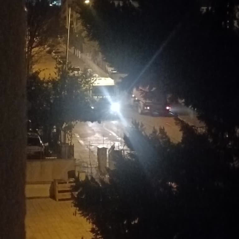 Gece Yarısı Temizlik Çalışmaları Araçlara Zarar Veriyor