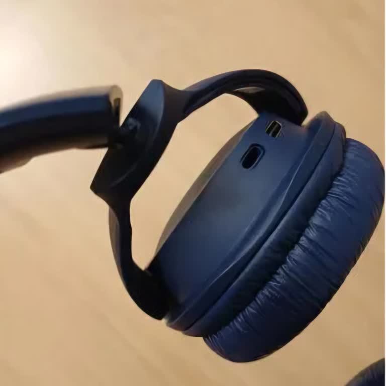 Yeni Alınan Kulaklık İlk Kullanımda Kırıldı, Değişim Talep Ediyorum