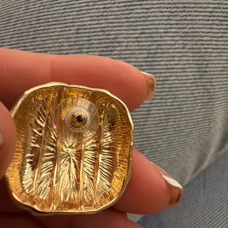 Aldığım Küpelerde Sürekli Sorun Yaşadım, Mağduriyetimin Giderilmesini İstiyorum