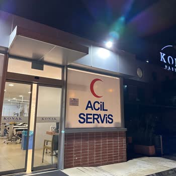 Konak Hastanesi Acil Servisinde İlgisizlik, Hijyen Sorunları Ve Yetersiz Bilgilendirme