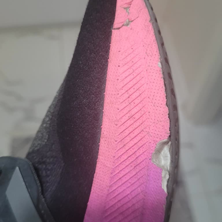 Adidas Ultraboost Ayakkabım 4 Ayda Tabanından Yırtıldı Ve Kullanıcı Hatası Dendi