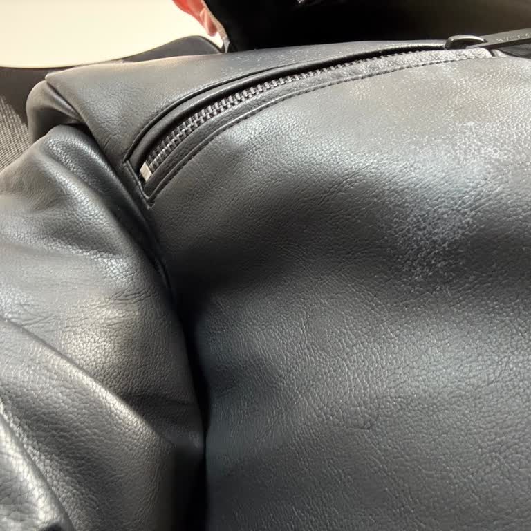 Yeni Alınan Deri Cekette Kısa Sürede Beyazlama Sorunu