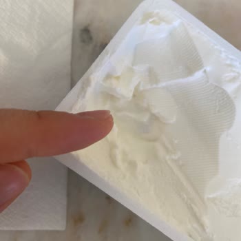 Pınar Labne'de Kağıt Parçası Şoku: Çocuğumun Sağlığı Tehlikeye Girdi