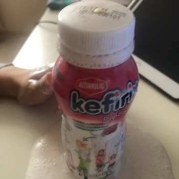 Açarken Patlayan Kefir Ve Kötü Koku Mağduriyeti