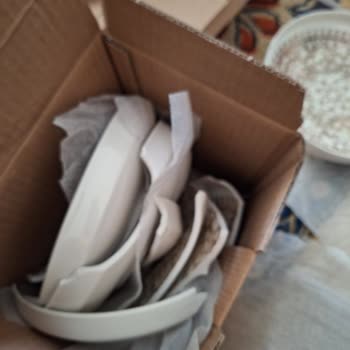 Schafer Yemek Takımı Kırık Teslim Edildi Mağduriyetimiz Giderilmiyor