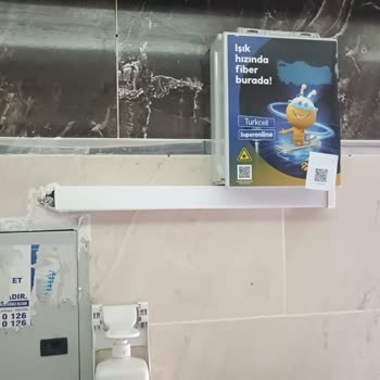 Türk Telekomun Kötü İşçiliği Binamızın Ortak Alanını Çirkinleştirdi