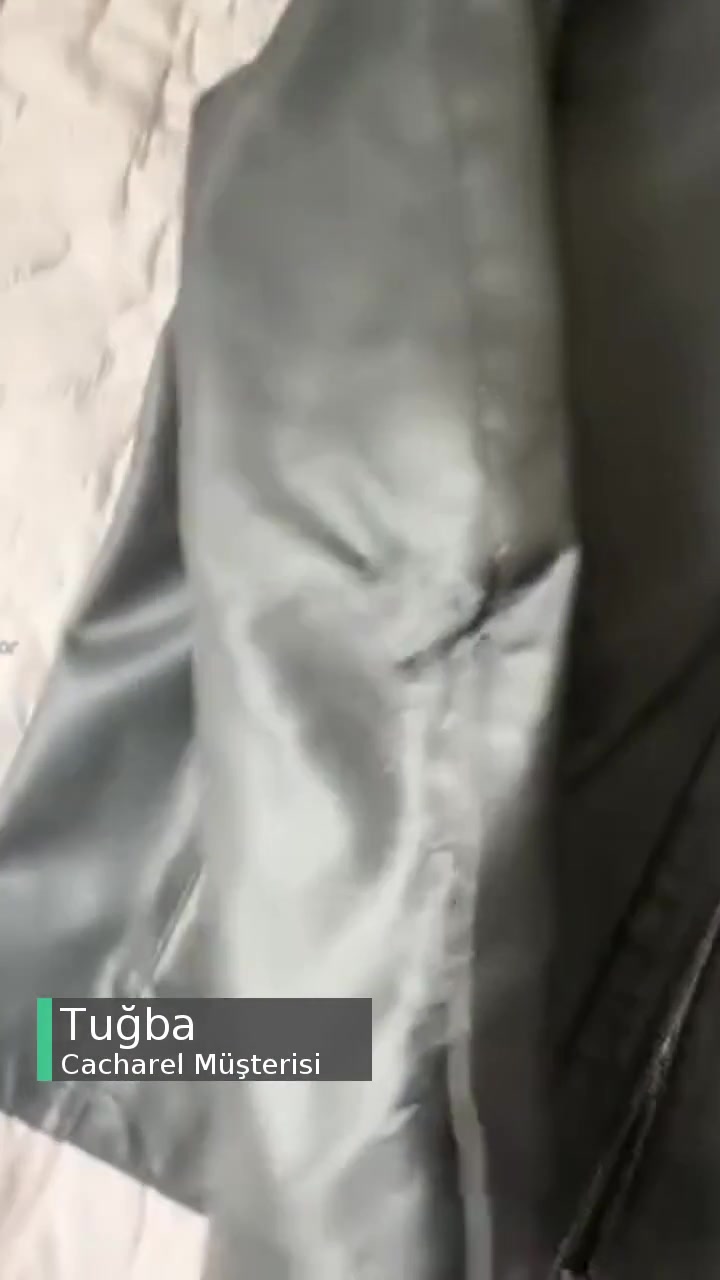 Cacharel Deri Ceketin Her Yeri Döküldü! videonun kapak resmi
