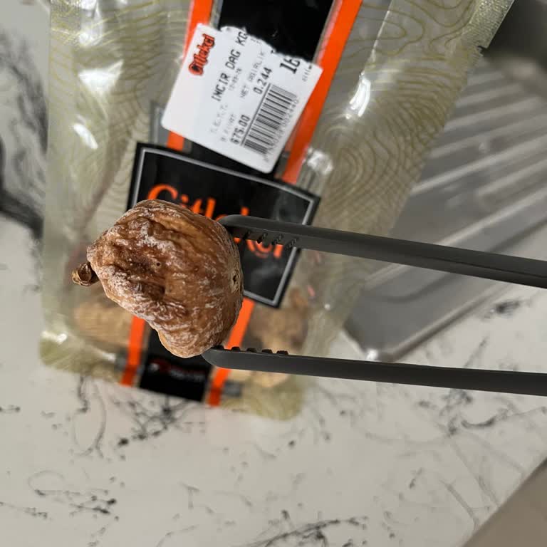 Çitlekçi Kuru İncirden Böcek Çıkması Nedeniyle Yaşanan Mağduriyet