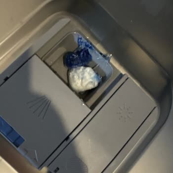 Bulaşık Makinesi Deterjanı Tamamen Erimiyor, Mağduriyetim Giderilmiyor