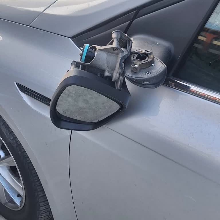 Sena Turizm Otobüsü Aracıma Zarar Verdi, Hiçbir Destek Sağlanmadı