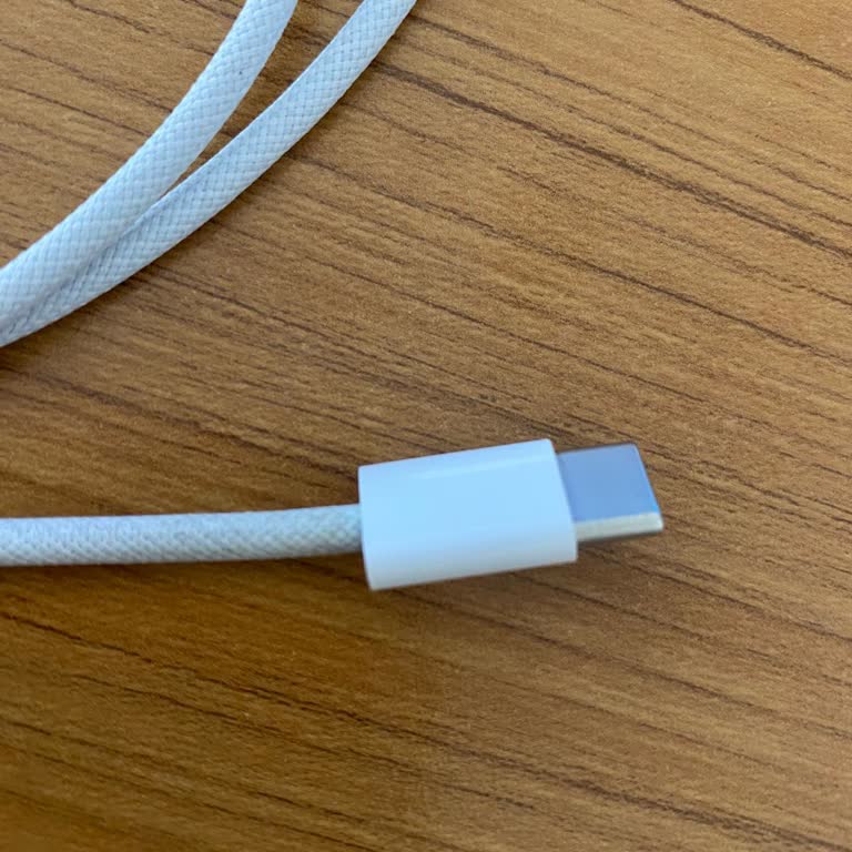 Garanti Kapsamındaki Apple Şarj Kablosu Haksız Yere Reddedildi