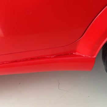 Ebebek Aldığım Akülü Araba Hasarlı Çıktı, İade Süreci Gecikiyor