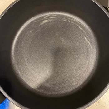 Karaca Tencere Takımında Soyulma Ve Servisten Çiziklerle Dönüş