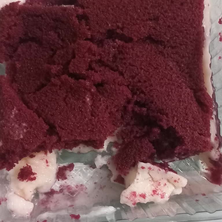 Aldığım Kadife Tatlı Bayat Ve Eksik Gramajlı Çıktı, İade İstiyorum