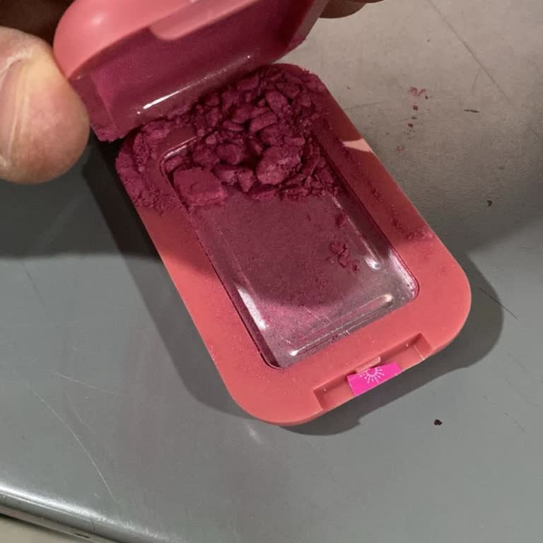 Kırık Ve Dökülmüş Ürün İçin İade Veya Değişim Talebi, Canlı Desteğe Ulaşılamıyor