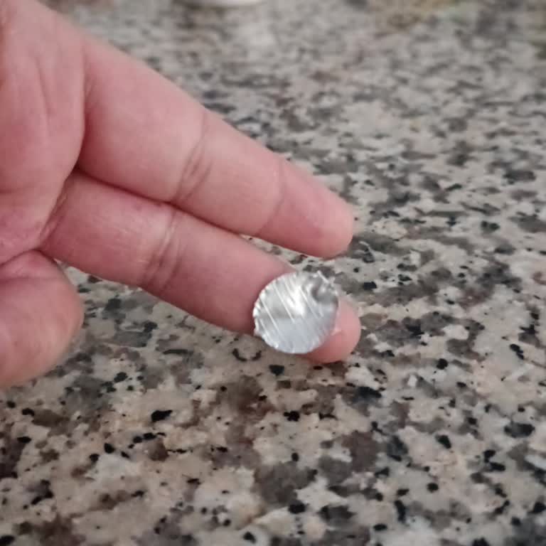 İçim Süt Ambalajındaki Alüminyum Parça Boğulma Tehlikesi Yarattı