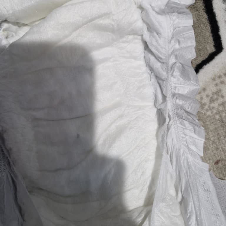 Bebek Bezinde Sert Yabancı Cisim Buldum Hijyen Ve Güvenlik Endişesi Yaşıyorum