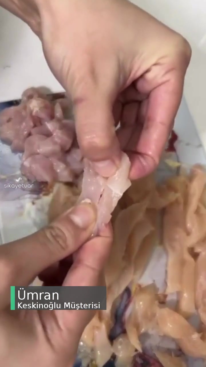 Keskinoğlu Ve Şok Markette Bayat Tavuk! videonun kapak resmi