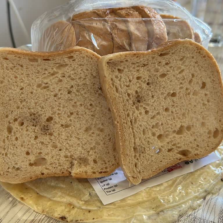 Küflü Ekmek Ve Müşteri Hizmetlerine Ulaşılamaması Nedeniyle Mağduriyet