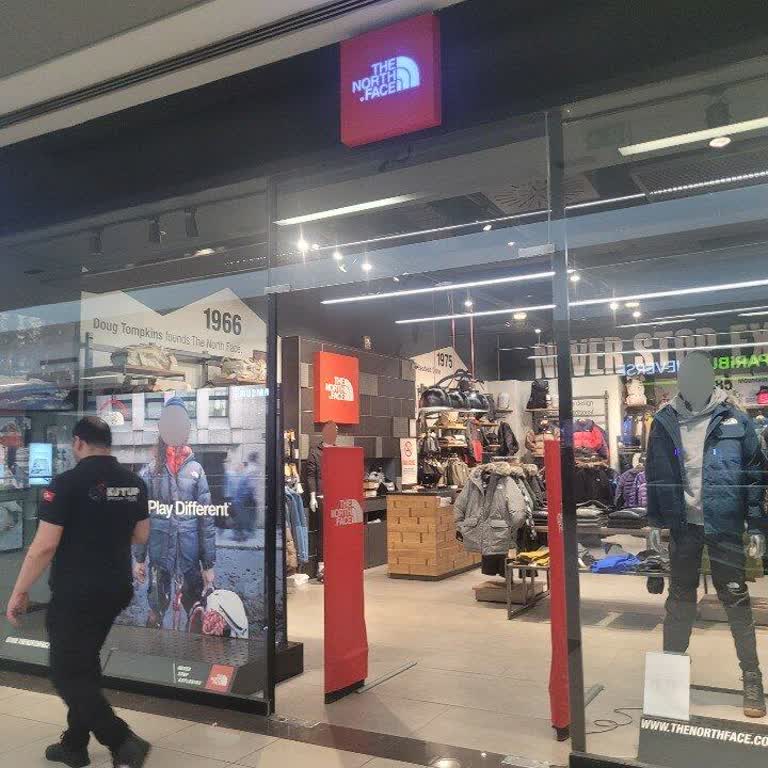 Mağaza Çalışanının Kaba Ve İlgisiz Tavrı Alışverişimizi Engelledi