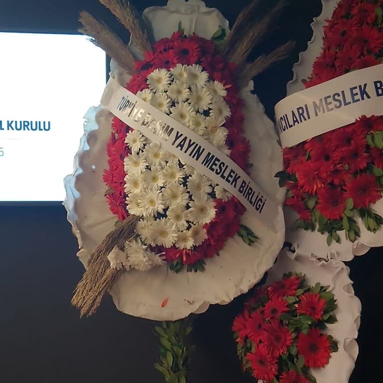 Çiçek Sepeti'nden Kurumsal Etkinlikte Özensiz Ve Geç Çelenk Teslimatı Mağduriyeti