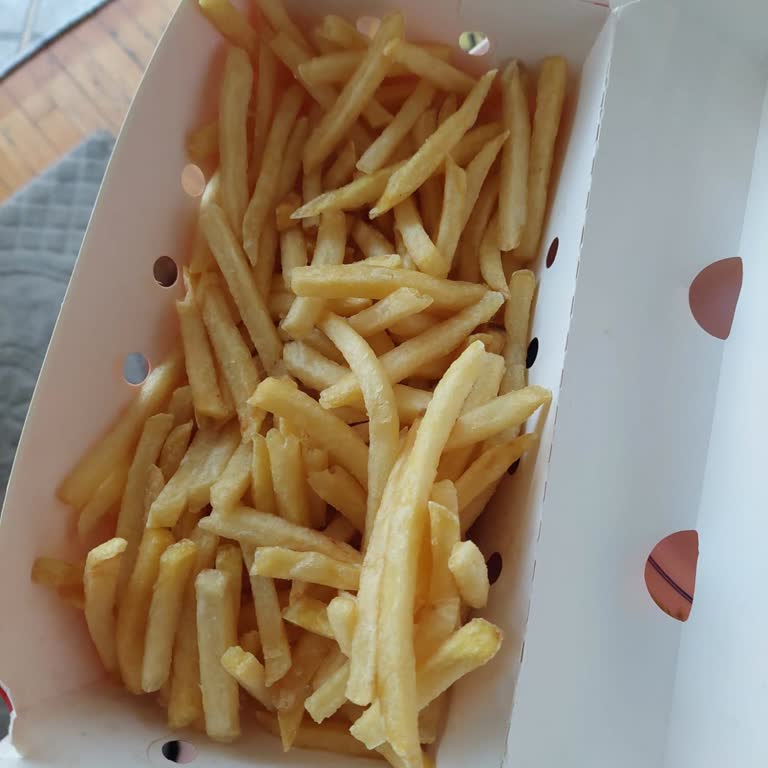 Burger King Çiğli Koçtaş Şubesinde Sürekli Eksik Ve Geç Gelen Sipariş Mağduriyeti