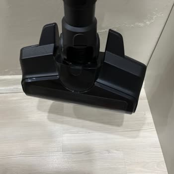 Kedi Kumu Çekerken Süpürgeden Tekrar Kum Dökülüyor, Servis Çözüm Sunmuyor