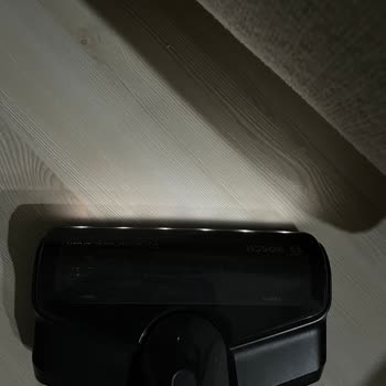 Kedi Kumu Çekerken Süpürgeden Tekrar Kum Dökülüyor, Servis Çözüm Sunmuyor