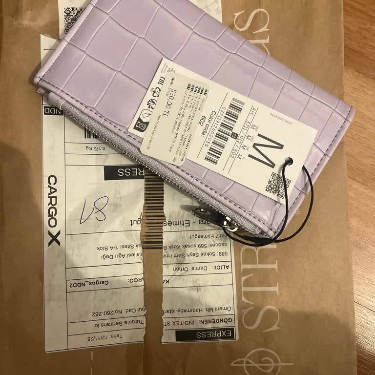 Hediye Paketi Ücreti Alındı, Hizmet Sunulmadı!