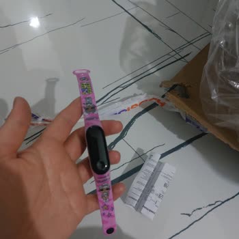 LCW'den Aldığım Dijital Saatler Kırık Ve Kalitesiz Geldi, Müşteri Hizmetleri Yardımcı Olmadı