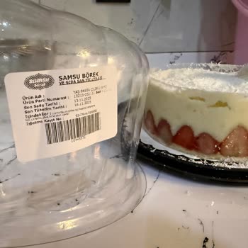 Online Siparişte Bayat Ve Küflü Pasta Gönderildi, Para İadesi Talep Ettim